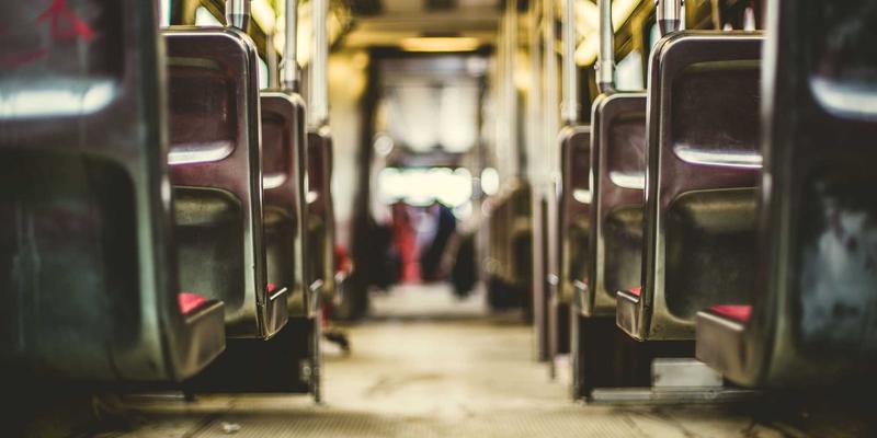 从舞台到藏品柜：动漫衍生舞台剧与音乐剧周边的深度收藏指南